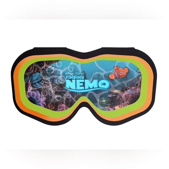 NWOB Finding Nemo Eyeshadow Pallet - Picture 1 of 8